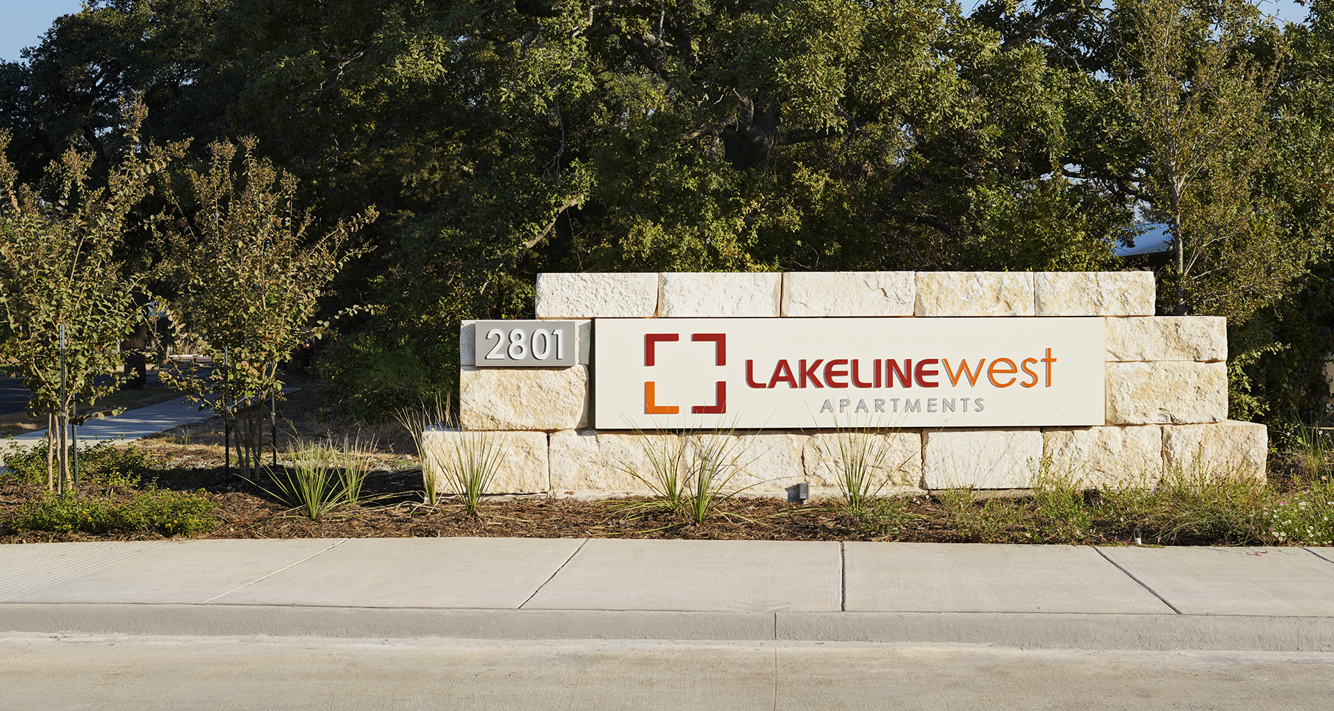 Lakeline West entrance sign